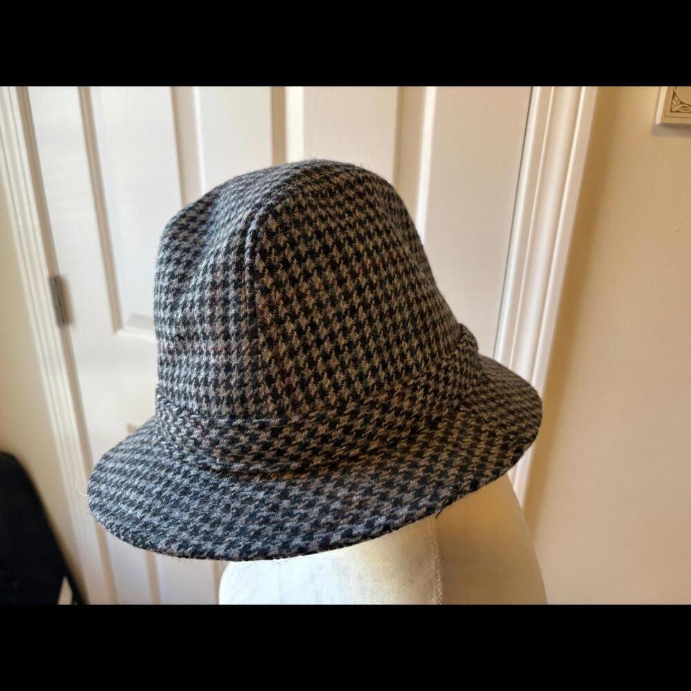 Hat - Picture 2 of 3
